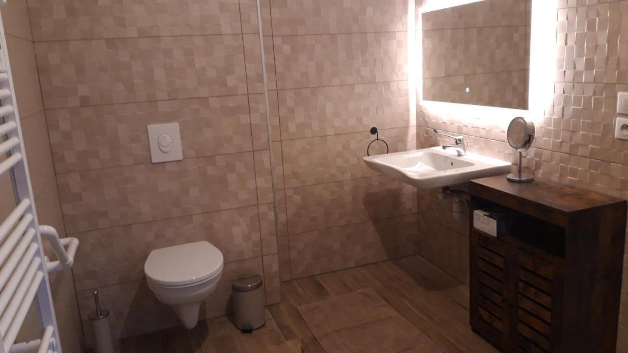 Les Chambres De Lili Saint-Loup  Екстер'єр фото