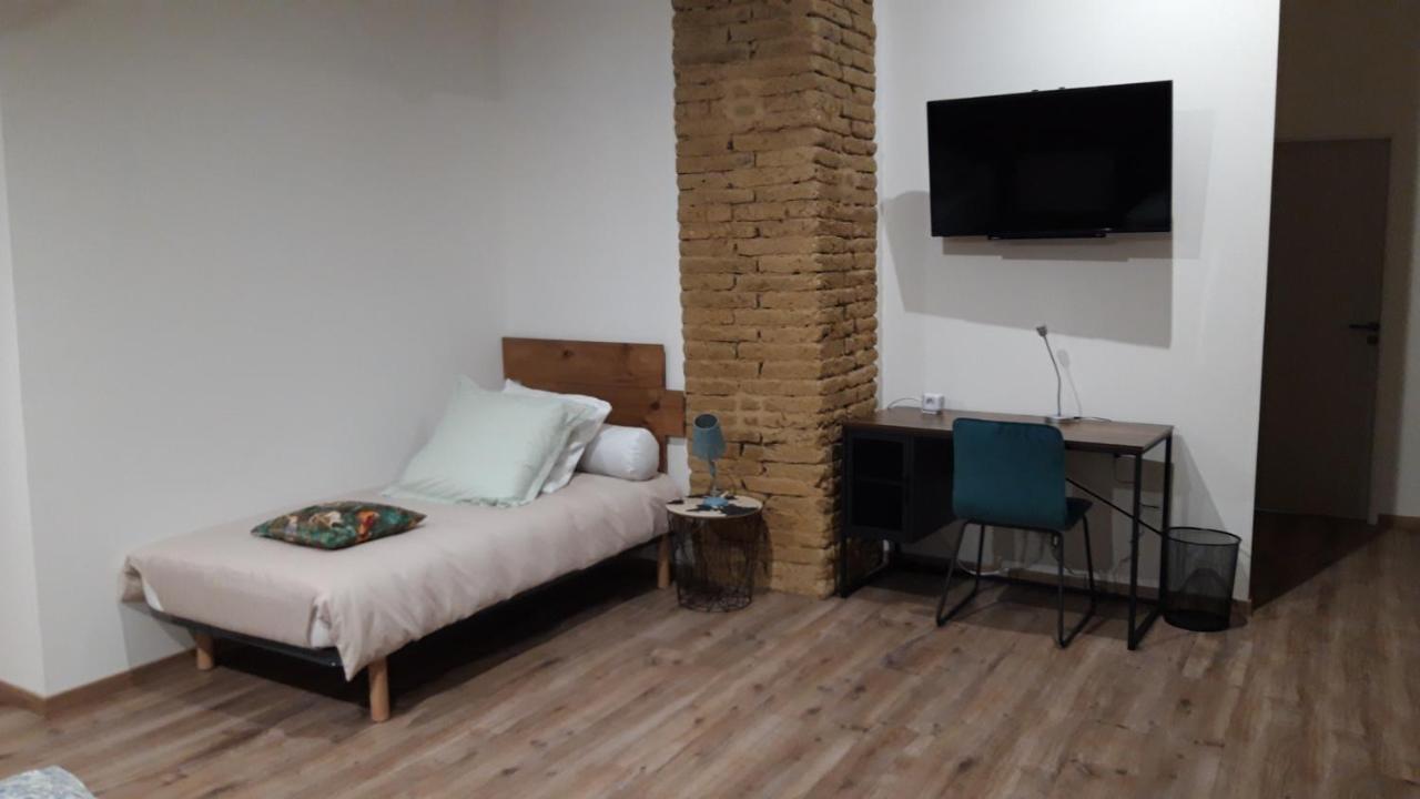 Les Chambres De Lili Saint-Loup  Екстер'єр фото